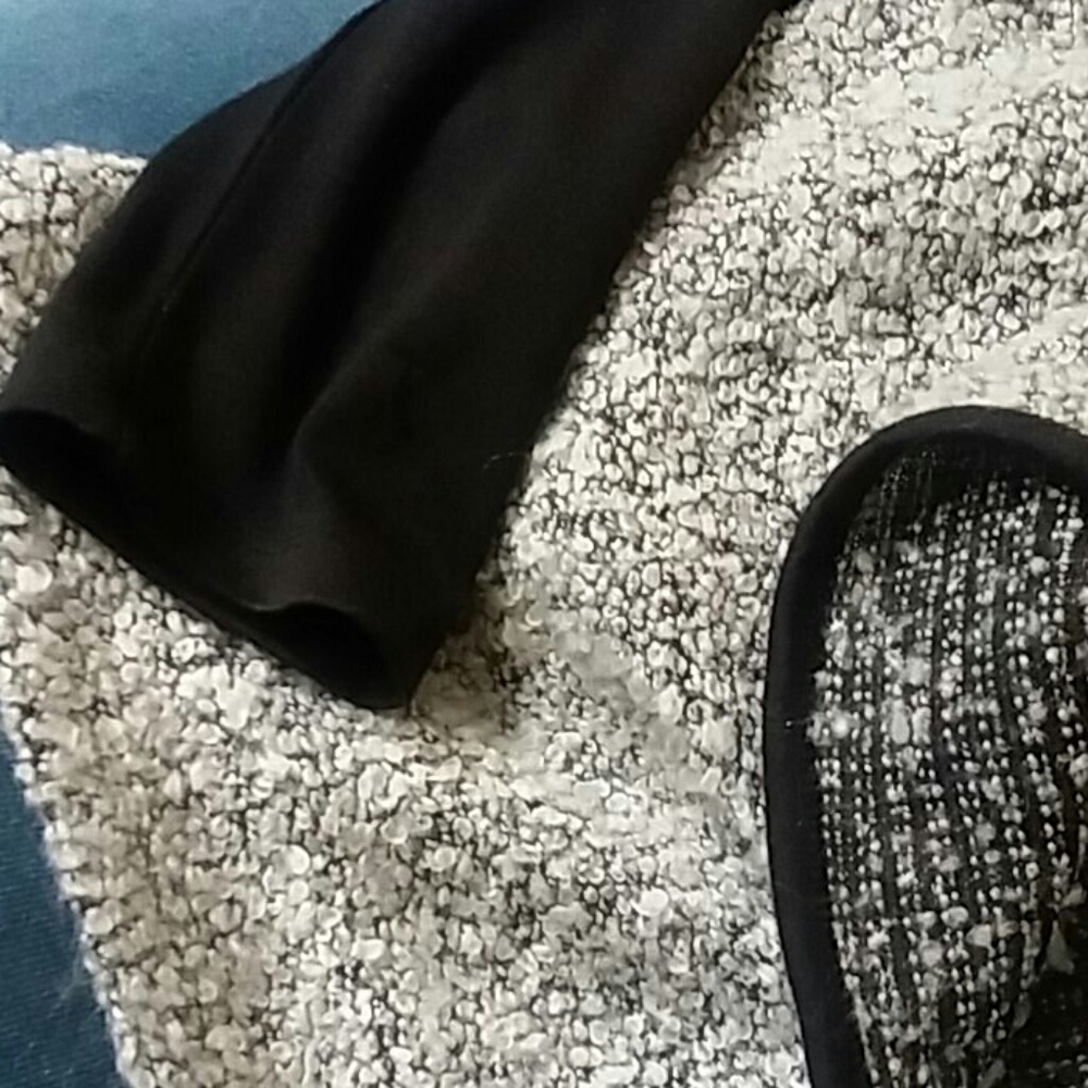 Cozy Roz & Ani sweater - Picture 6 of 8